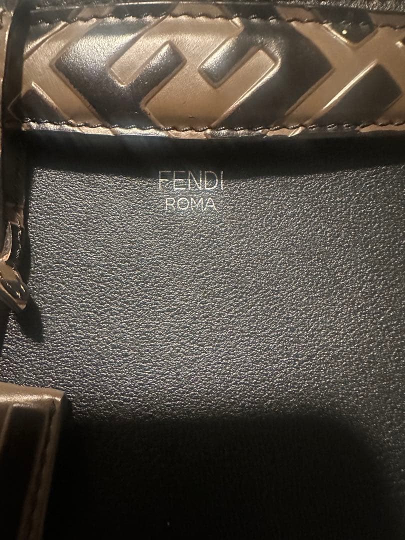 FENDI ショルダーバッグ ブラック　スモール