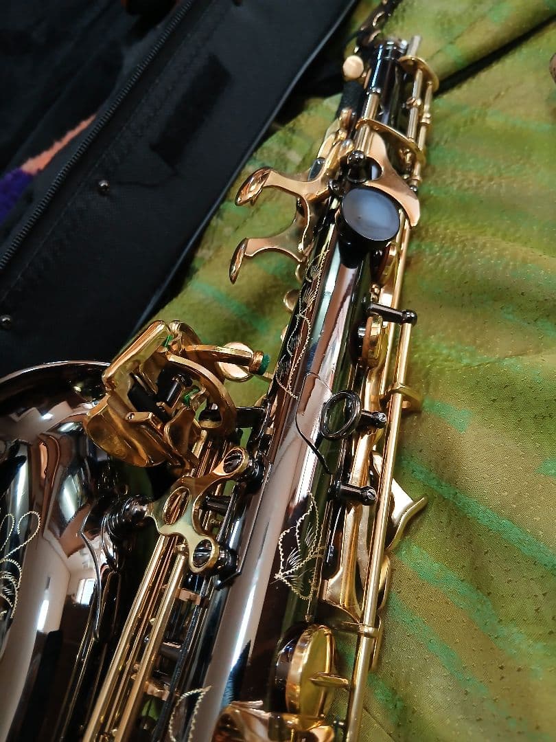 カーブド ソプラノサックス　ノーブランド良品　ブラック　スタンド付属！
