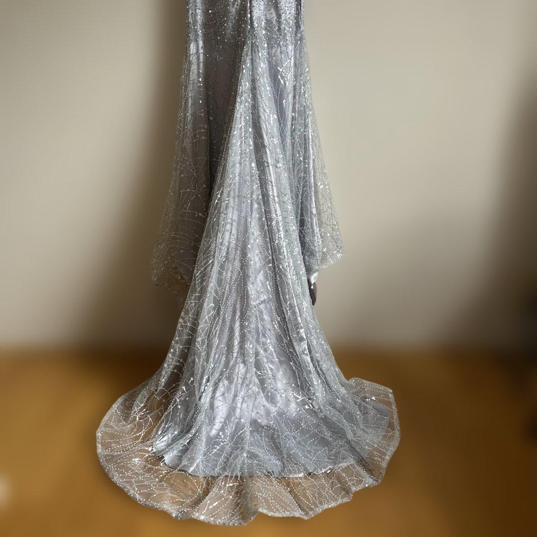 【パンちゃんさん専用】シルバー ビーズ装飾ドレス