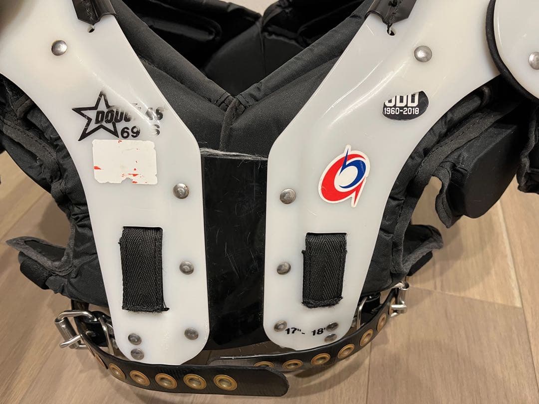 ショルダーパッド Douglas Shoulder Pad