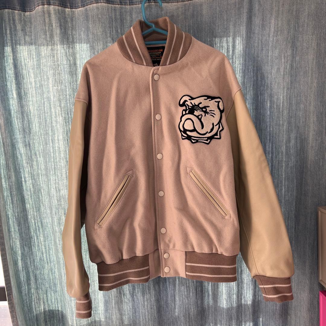 ジャーナルスタンダード　SKOOKUM スタジャン ベージュ　ブルドッグ