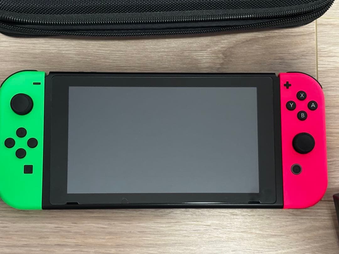 Nintendo Switch 本体　 カセット2つ・Joy-Con4本付き