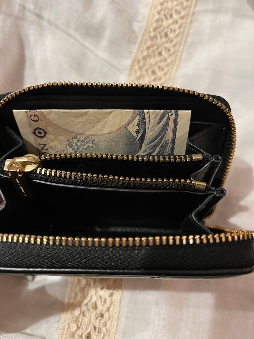 m*i様 Tory Burch トリーバーチ スモールウォレット 黒　【美品】