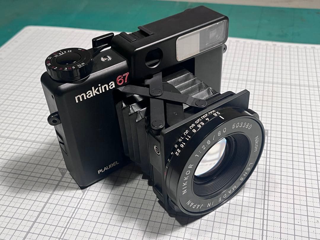 Plaubel makina 67 中判フィルムカメラ　プラウベルマキナ