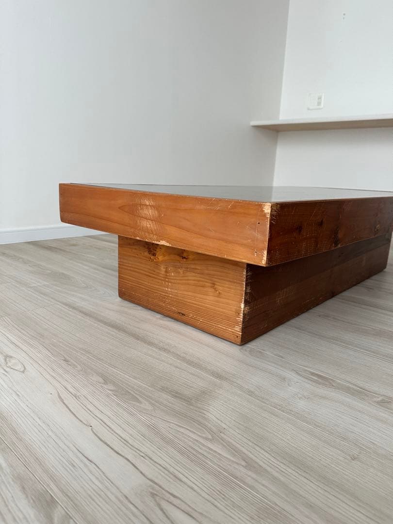 クラッシュゲートのABCテーブル アルファベットデザインのセンターテーブル