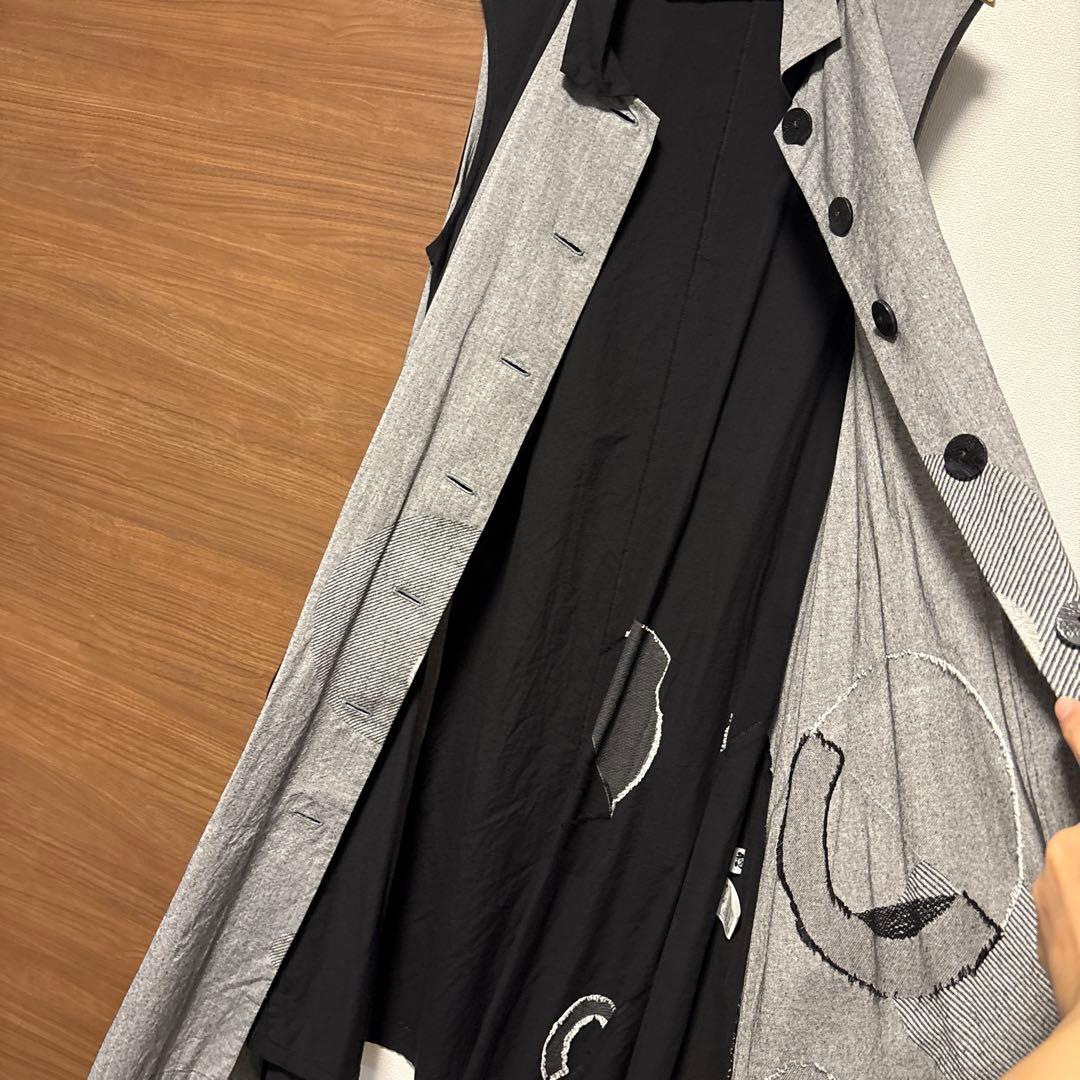 センソユニコ(慈雨)のロングジレ 着丈110㌢です。