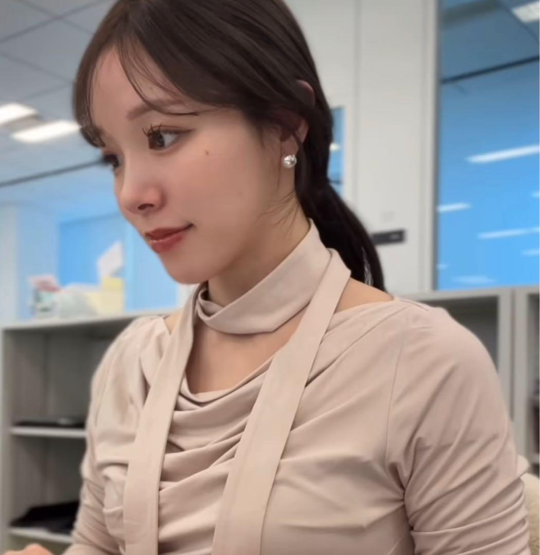 ココディール ボウタイ付き2WAYタックプルオーバー