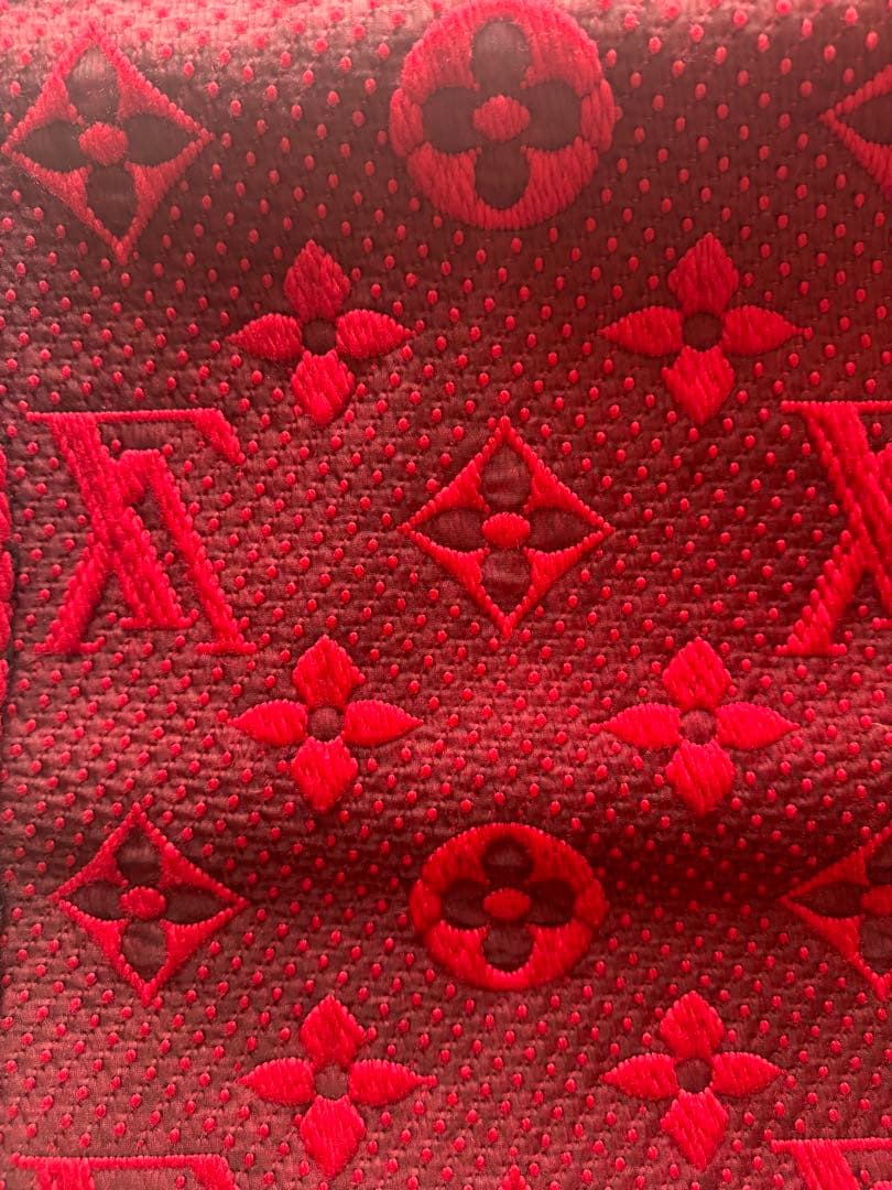 ルイ・ヴィトン　エシャルプ・ロゴマニア ウール　マフラー　モノグラム　レッド