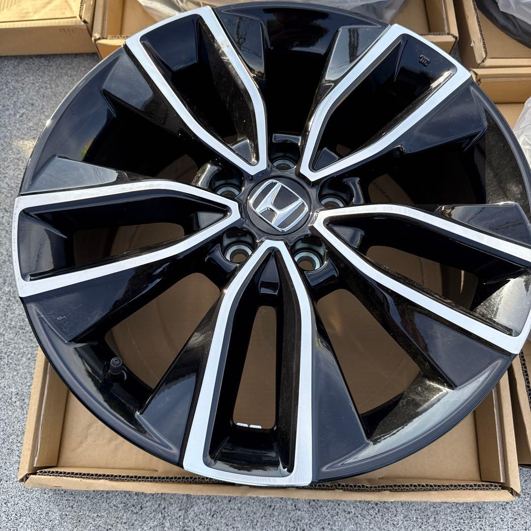 【セール中】新車外し品　ホンダヴェゼル　純正ホイール　18インチ