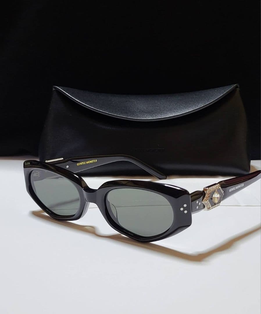 ◆GENTLE MONSTER◆サングラス　RUVY VAN　ケース付き