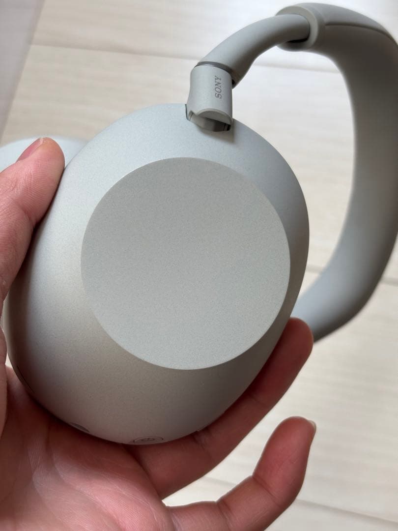 ソニー　ワイヤレスヘッドホン　WH-1000XM6 S