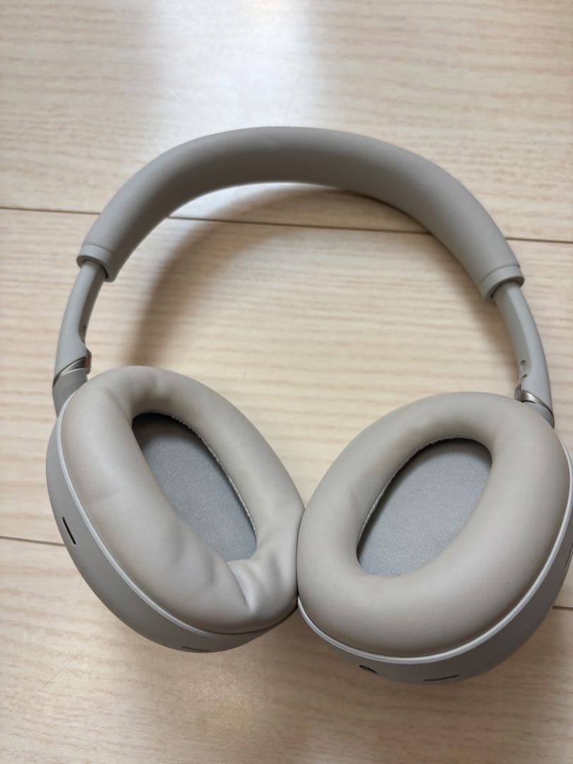 ソニー　ワイヤレスヘッドホン　WH-1000XM6 S