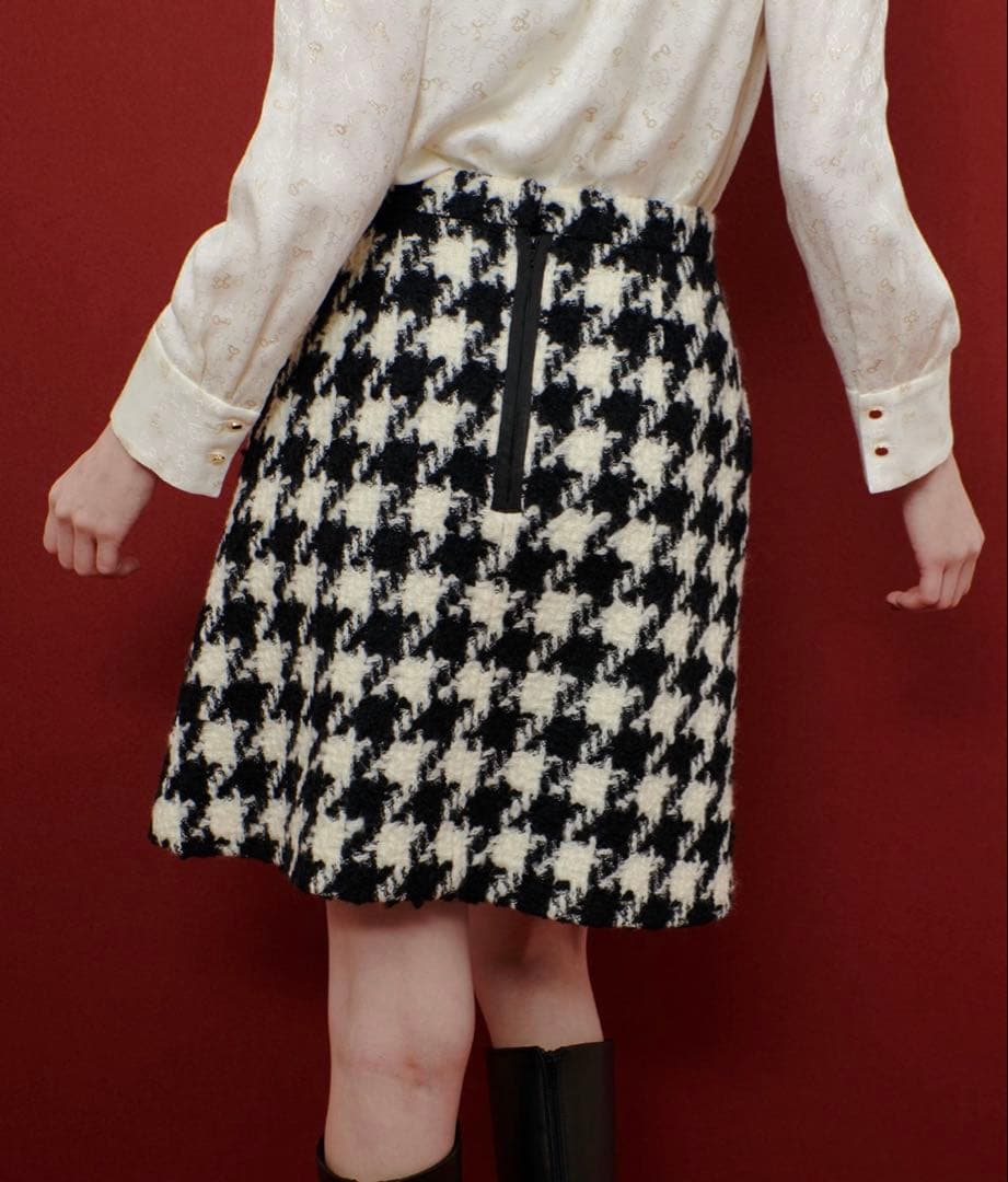 LOULOU WILLOUGHBYロービング千鳥タックミニスカート　ホワイト