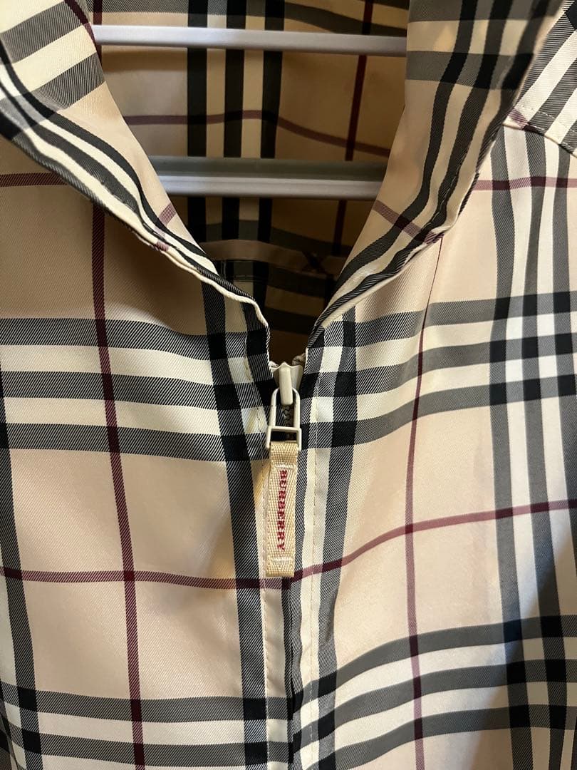 バーバリー　レディース　薄手ナイロンジャケット　40 三陽商会