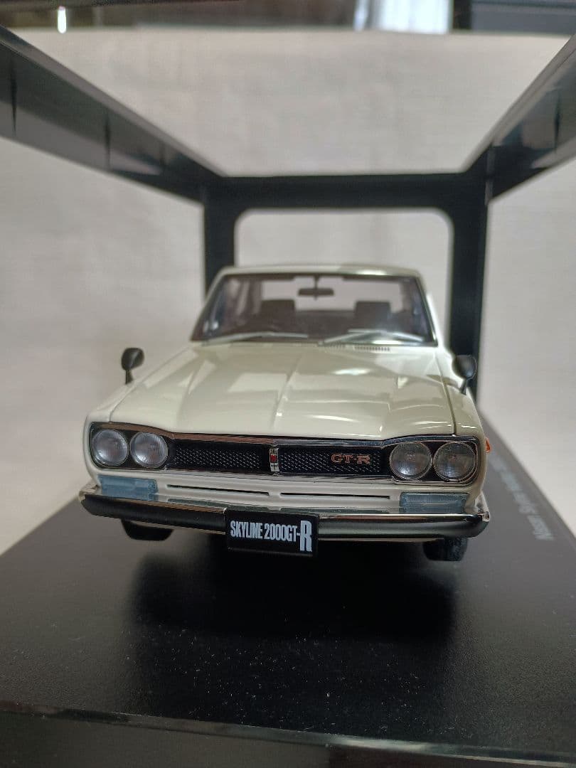 オートアート1/18 スカイラインGT-R ハコスカ