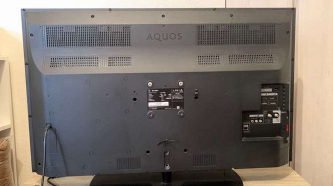 土台固定ネジなし　AQUOS 液晶テレビ 地上波デジタル対応