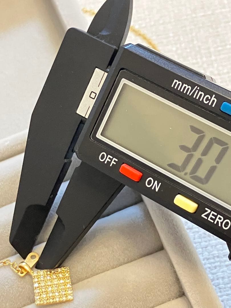 ダイヤモンド　ネックレスペンダント　チャーム　k18 0.3ct