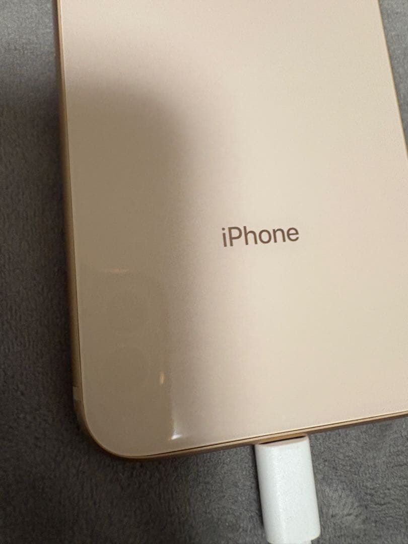 iPhone 8 64GB バッテリー75%