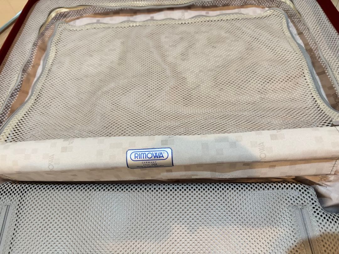 RIMOWA リモワ キャリーバッグ サルサ 35L 赤　廃盤品　機内持ち可