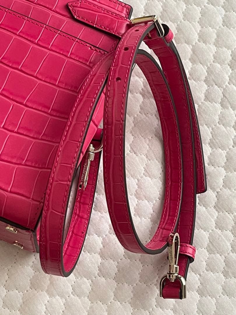 【値下げしました】kate spade クロコダイル風ショルダーバッグピンク