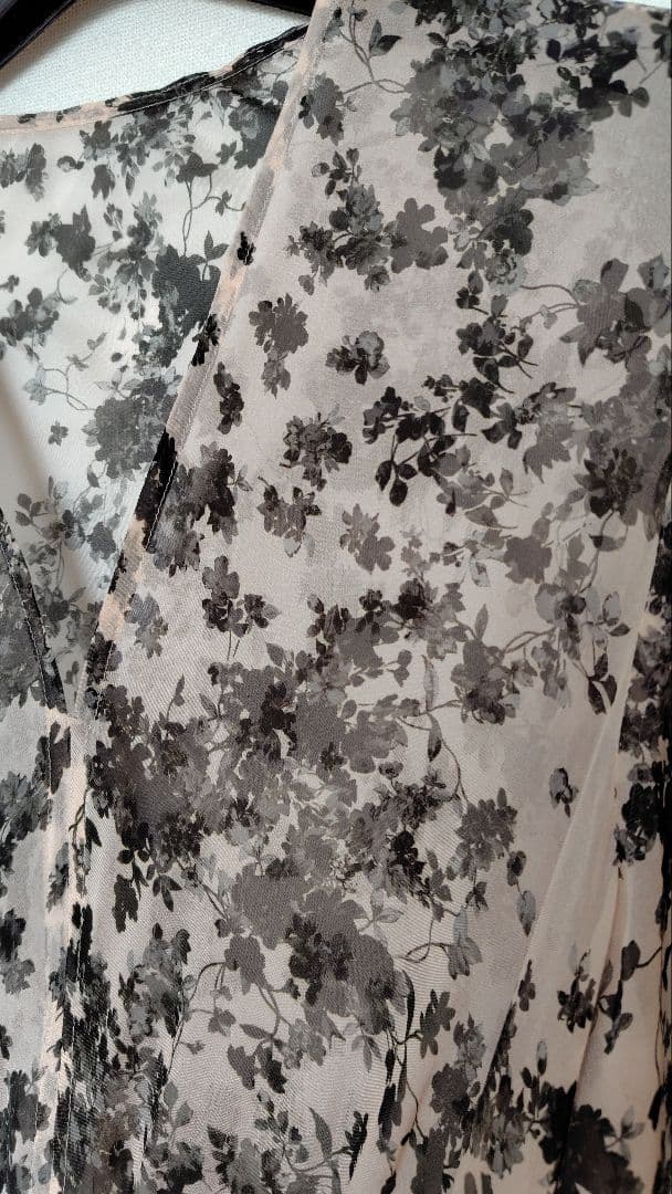 マックスマーラ　フローラルプリント長袖ロングワンピース