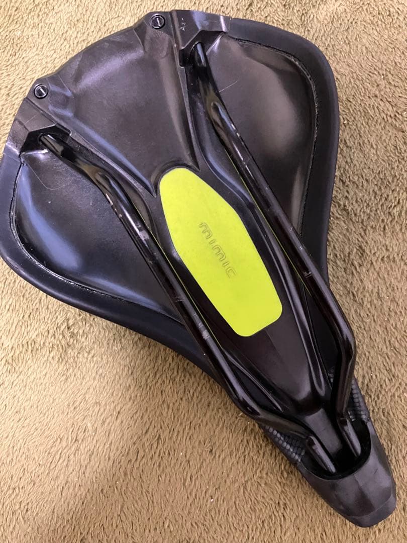 Specialized Mimic サドル 143mm