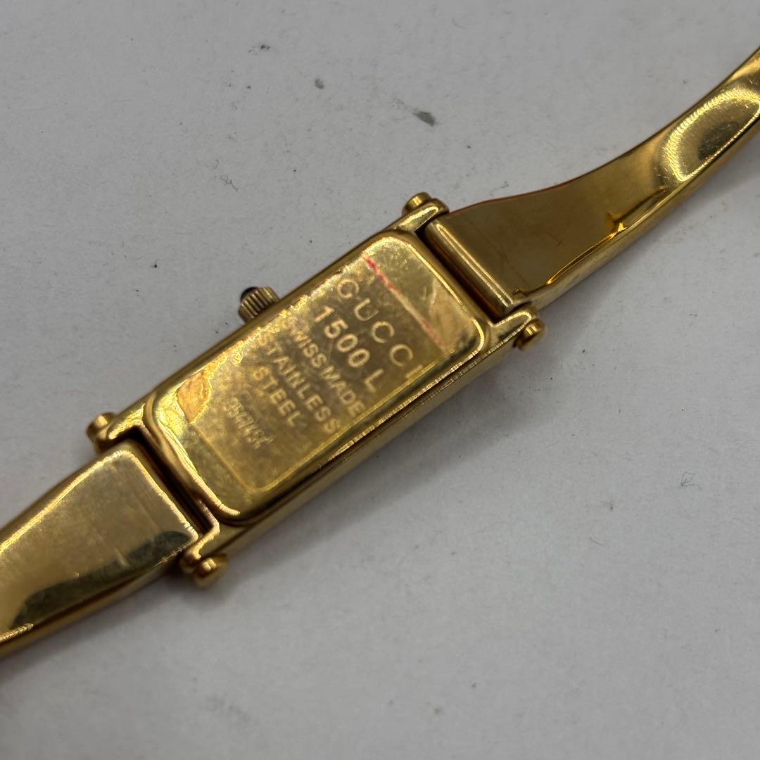 稼働品☆　GUCCIグッチ　１５００L　ゴールドカラー　バングルウォッチ