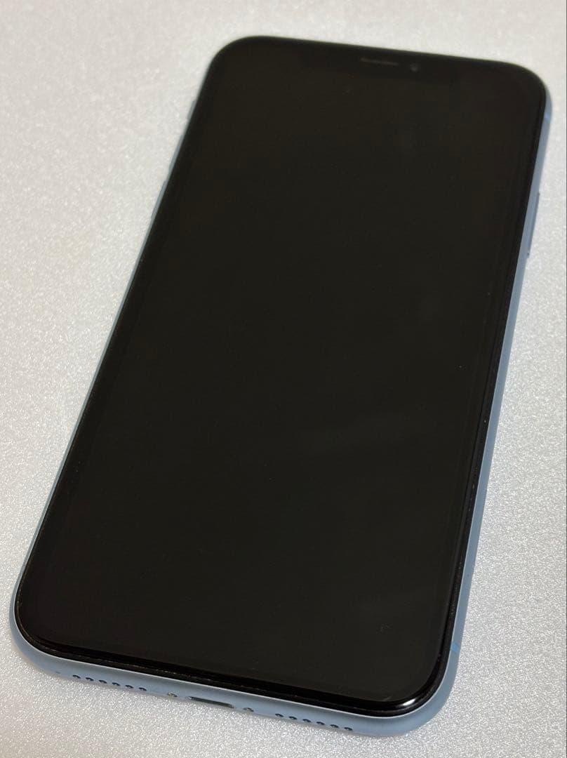 iPhone XR ブルー　64GB