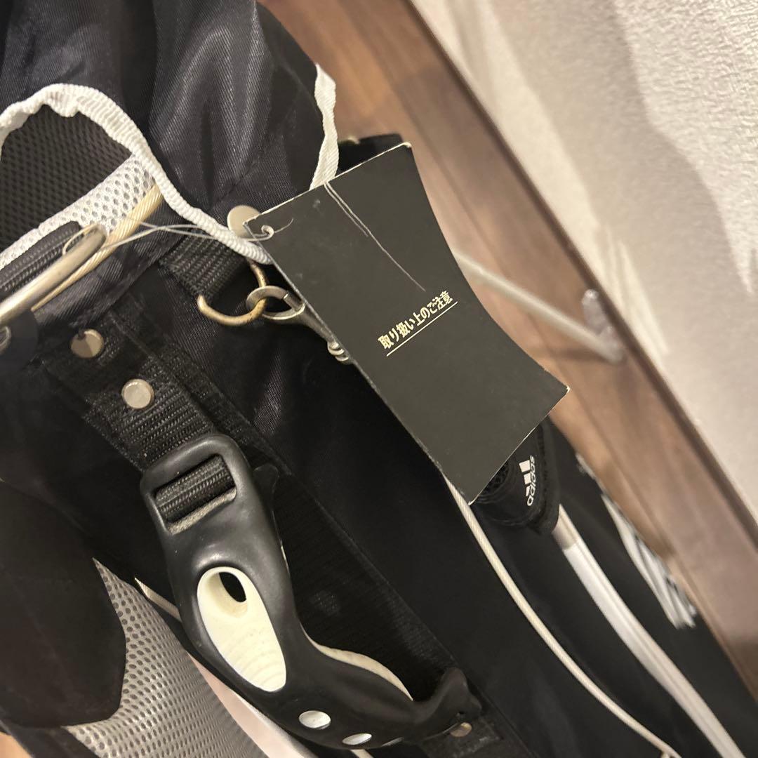 美品　adidas 軽量キャディバッグ スタンド付き
