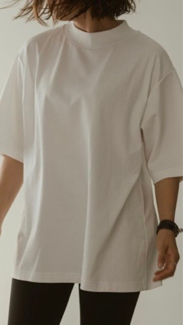 新品タグ付　ミーラベル　高橋志津奈　Tシャツ白