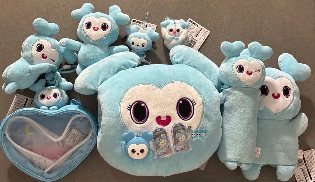 TWICE ナヨン　ナブリー　ぬいぐるみ　マスコット　チャーム　クッション