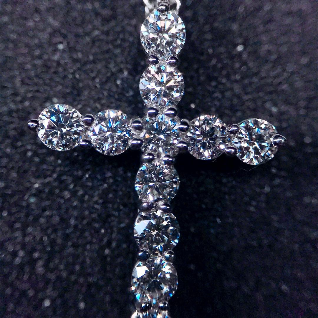 ティファニー ミディアム クロス ダイヤモンドネックレス PT950 0.90