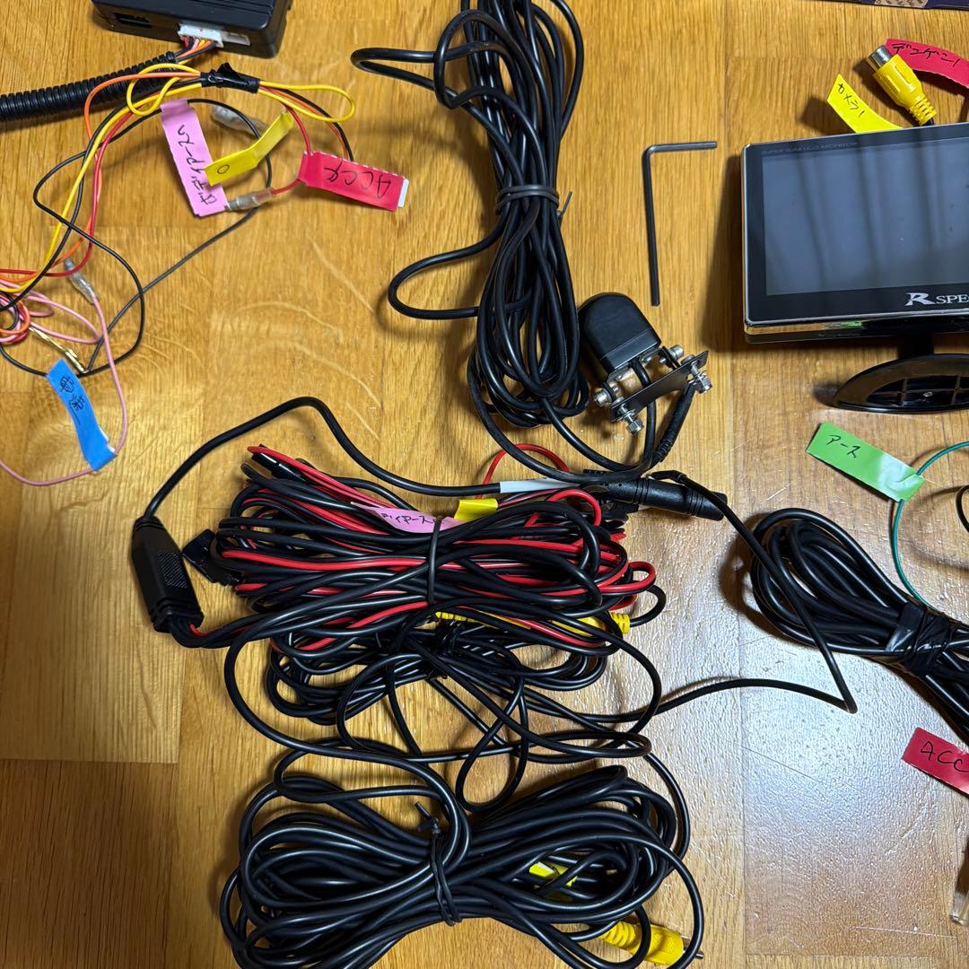 180度広角カメラ　5インチモニター　ナンバーステー　車速アダプター