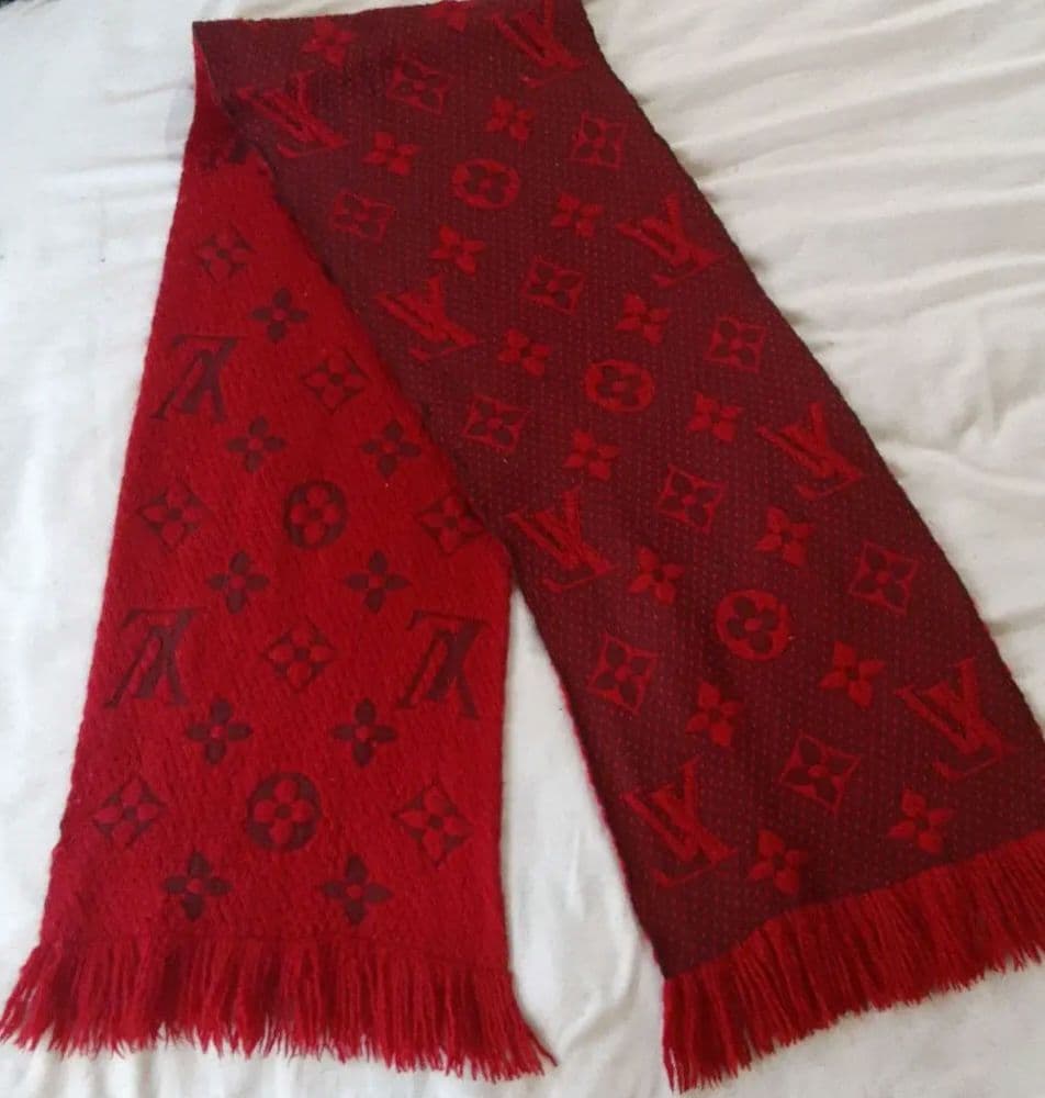 Louis Vuitton 赤 マフラー フリンジ付き
