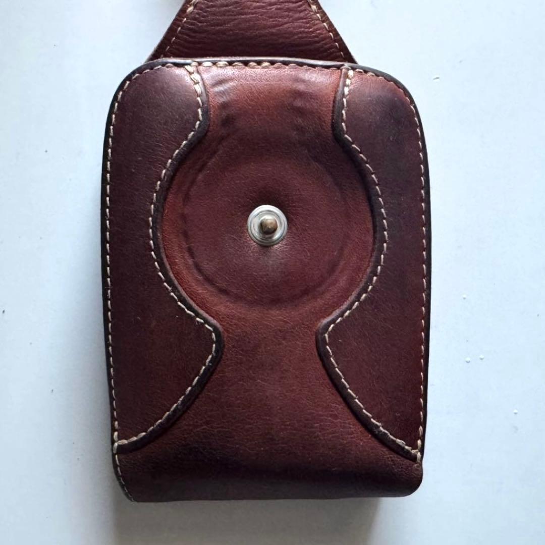 レッドムーン　レザーショートウォレット　コンチョボタン