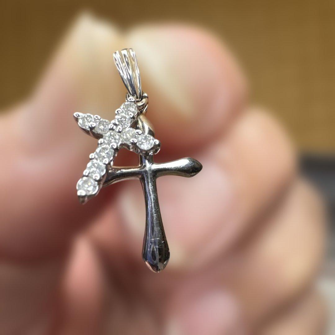 プラチナ ダイヤモンドクロスチャーム