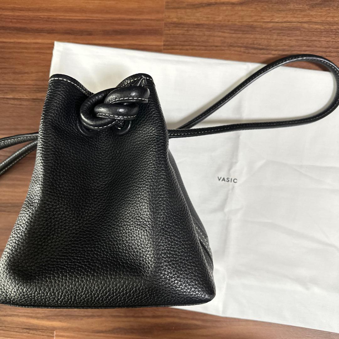 vasic bond mini 黒　ショルダーバッグ 巾着