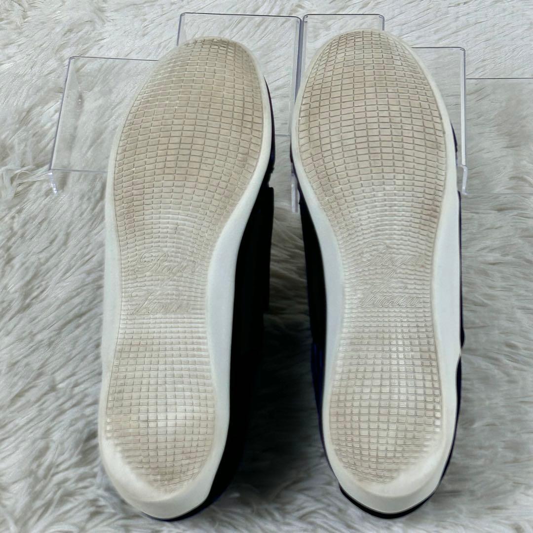 Blue rose ロジェヴィヴィエ パール ベルベット スニーカー 紺