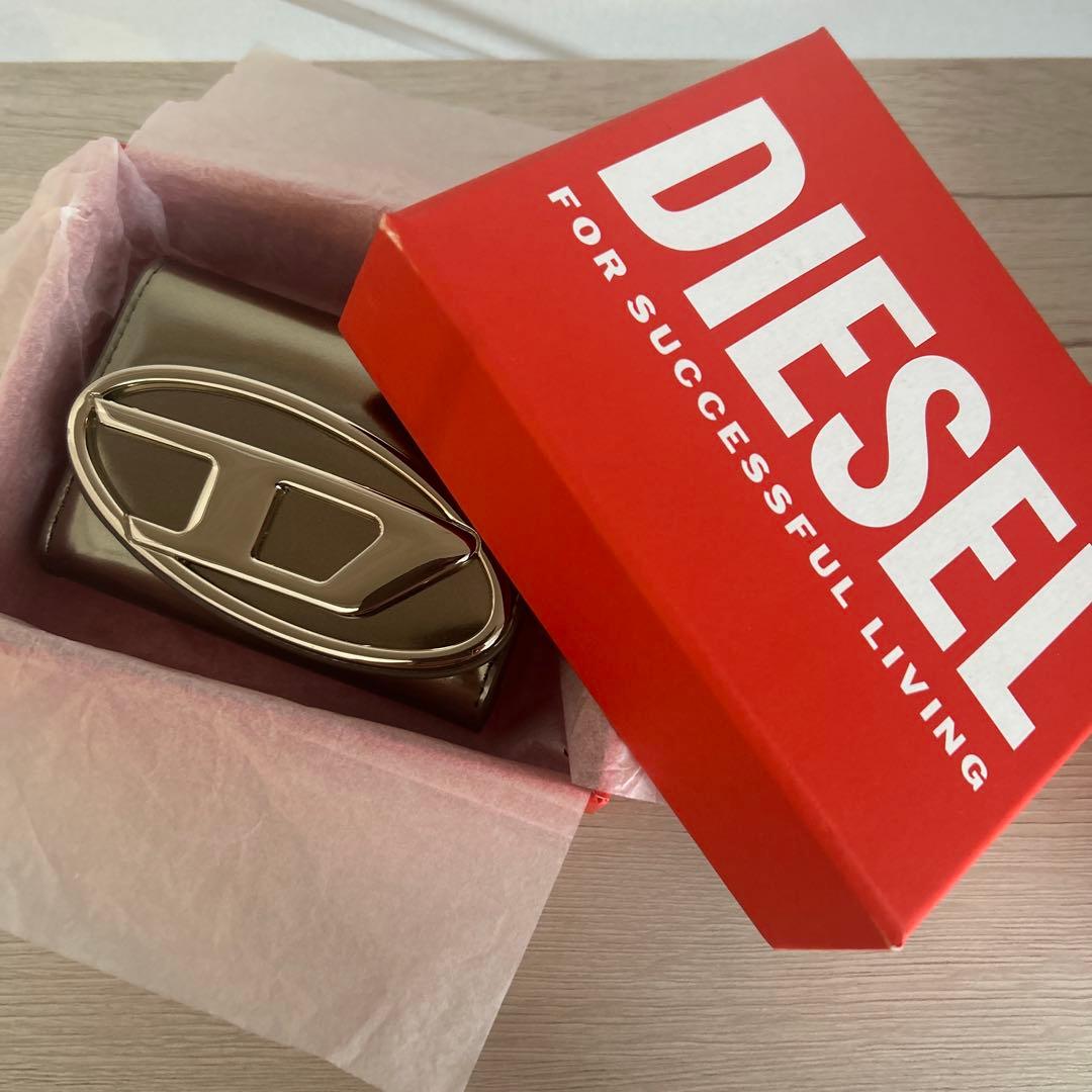DIESEL 財布　レディース　ゴールド