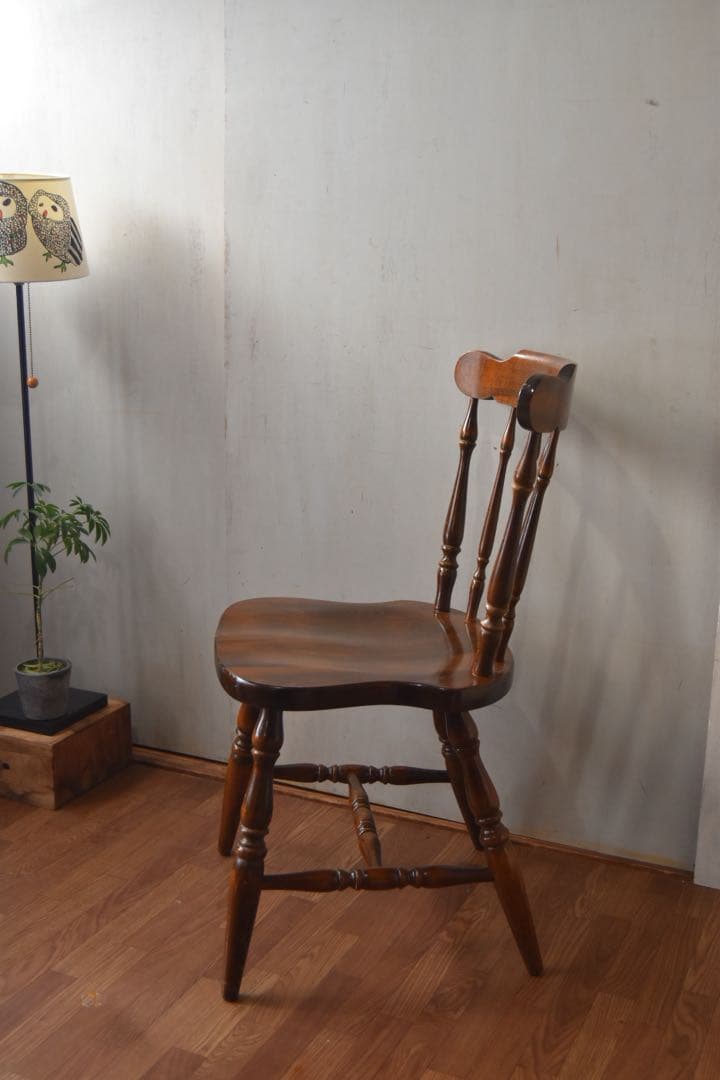 キツツキ ウィンザーチェア