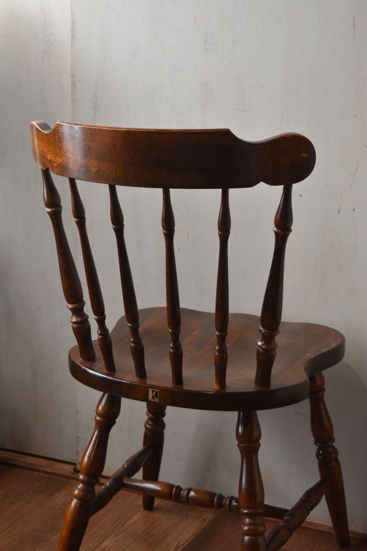 キツツキ ウィンザーチェア