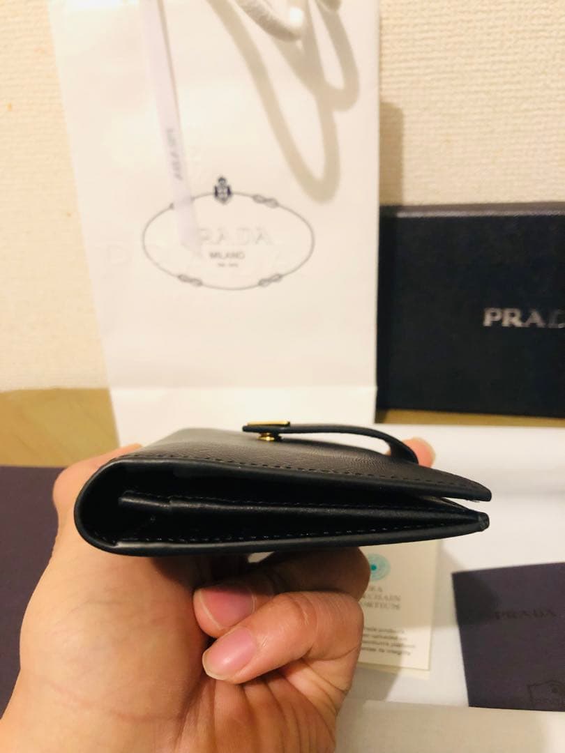 PRADA ブラック 長財布(小銭入れあり) 黒 1MV025