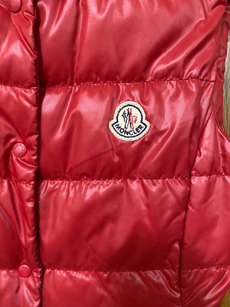 【正規品】モンクレール ダウンベスト赤　茶タグサイズ0 日本サイズレディースM