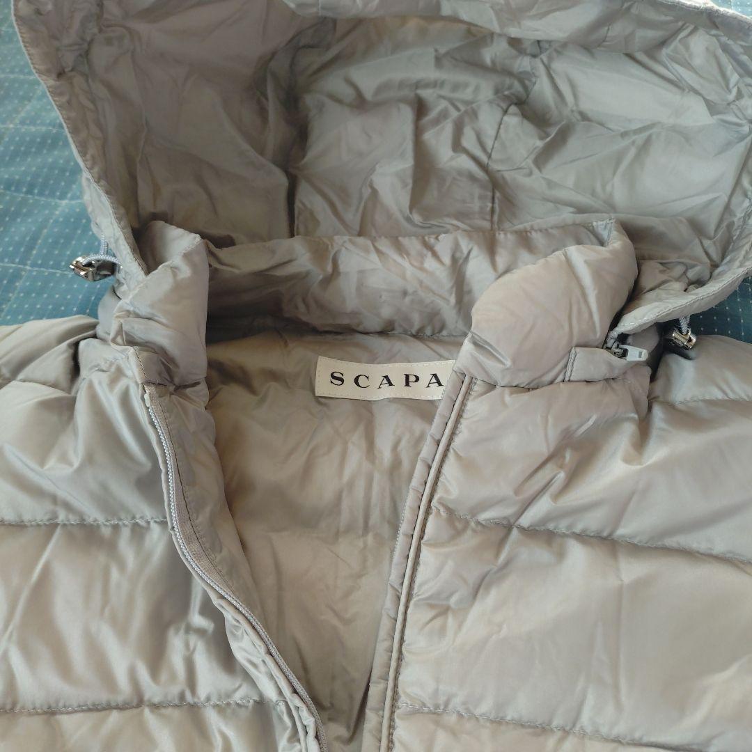 SCAPA フード付きグレーキルティングダウンベスト