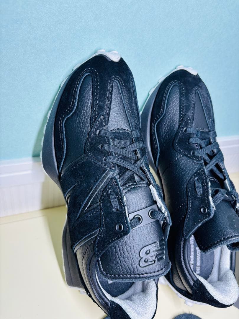 【新品・未使用・未試着】New Balanceトリプルコラボ［327］