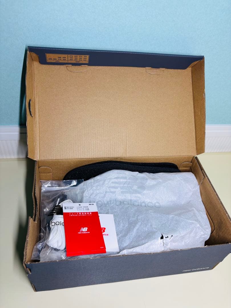 【新品・未使用・未試着】New Balanceトリプルコラボ［327］