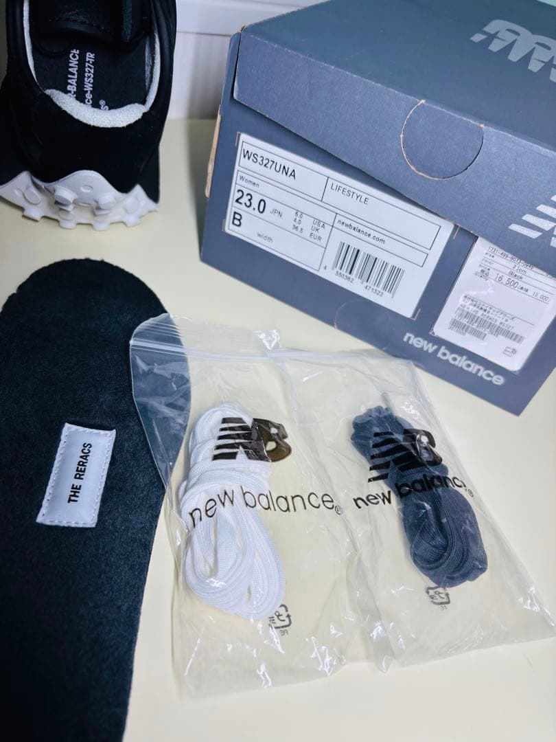 【新品・未使用・未試着】New Balanceトリプルコラボ［327］