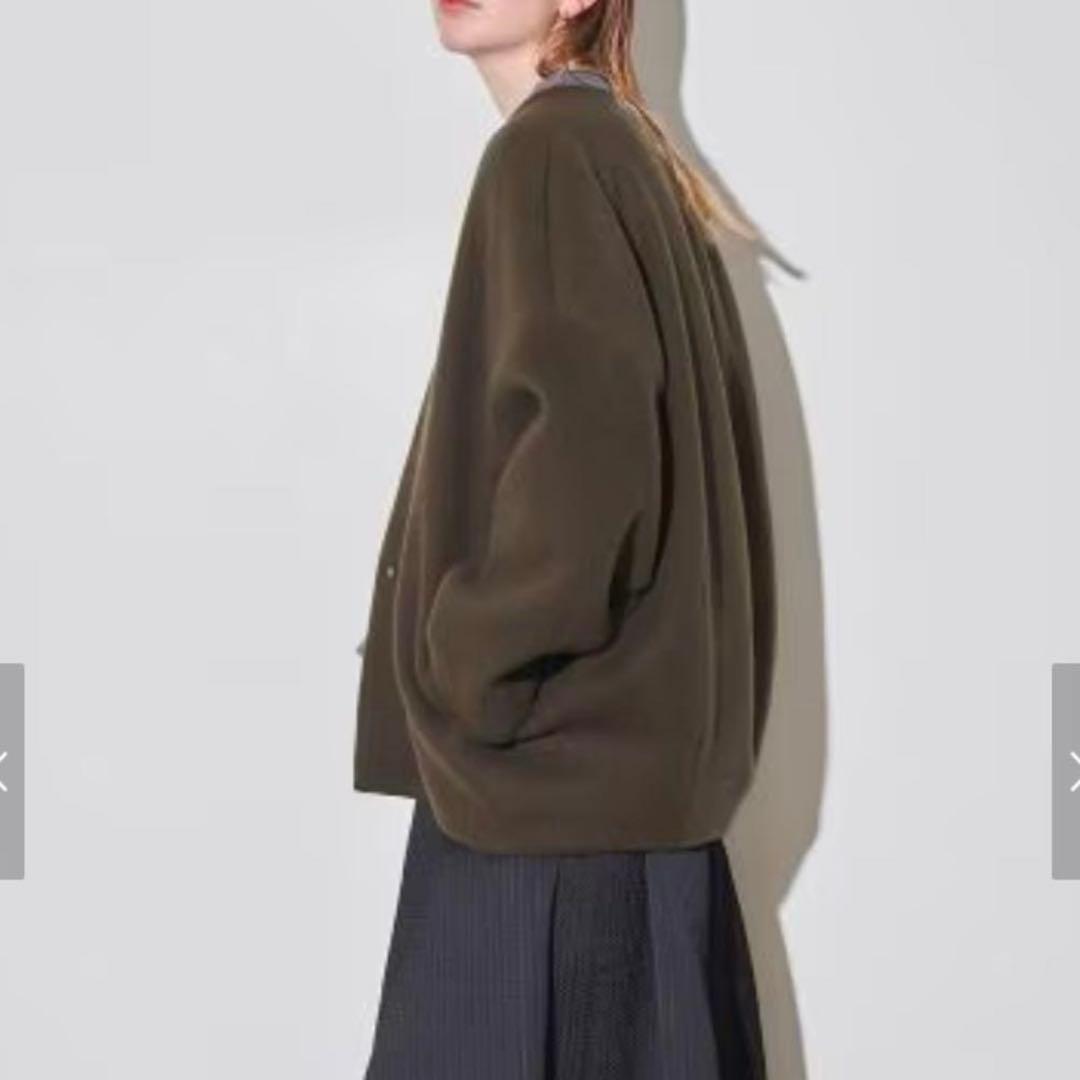 【美品】ELENDEEKフォルムショートウールコートMカーキ