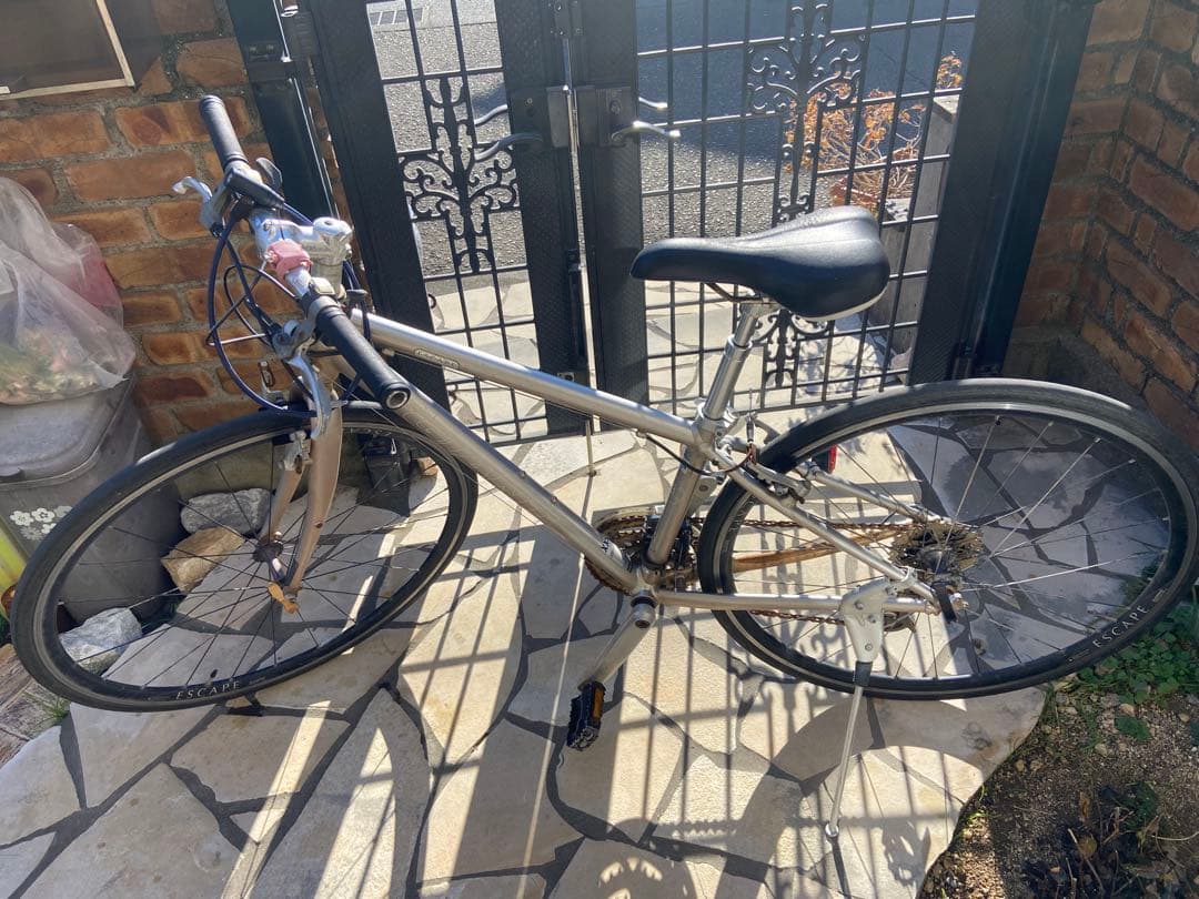 GIANT クロスバイク　エスケープr3 シャンパンゴールド