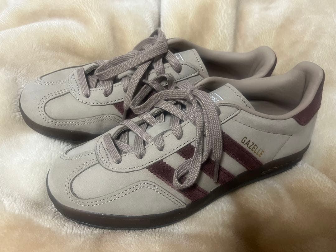 adidas Gazelle ベージュ/ブラウン スニーカー